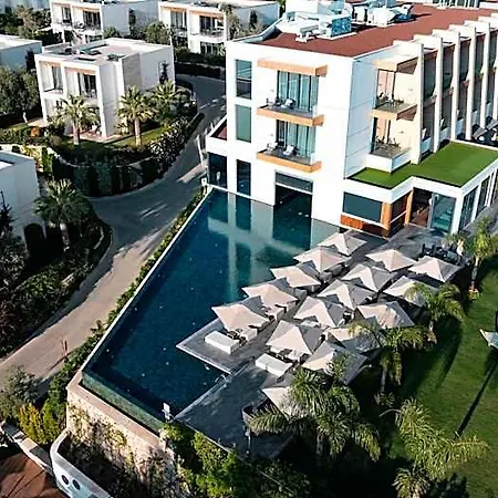 The Norm Collection Door'a Szálloda 5*